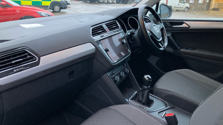 Volkswagen Tiguan 2.0 TDi 150 SE 5dr Diesel Estate